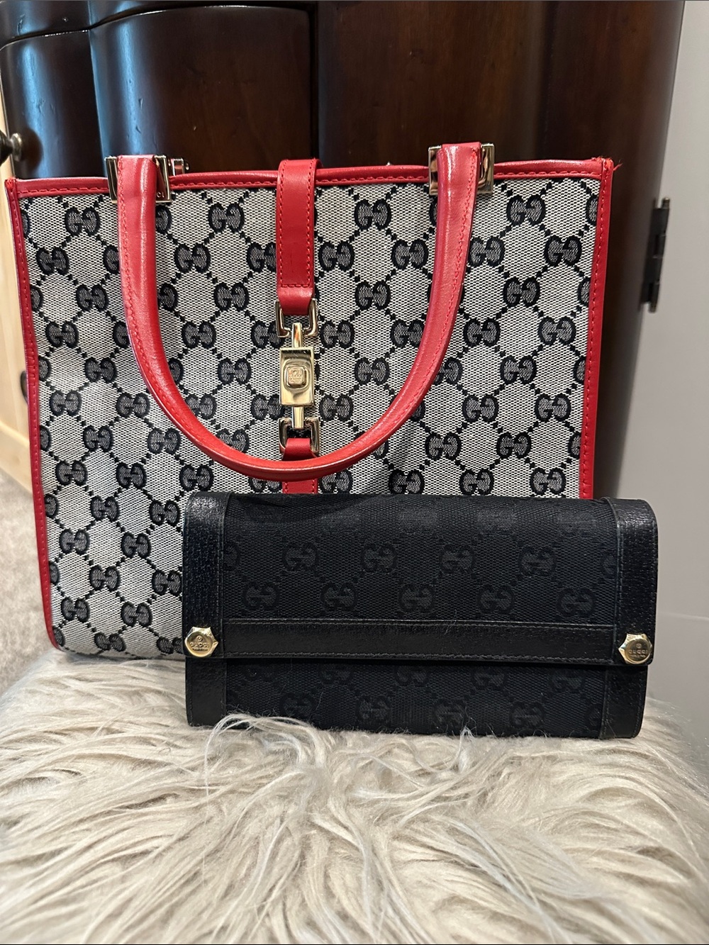 ❤️❤️❤️Bundle Today!! Authentic Gucci Bag and Black Gucci Wallet